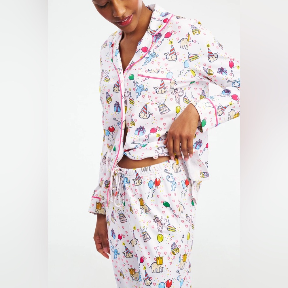 Roller Rabbit Birthday Bonanza Long Sleeve Polo Pajamas🎉